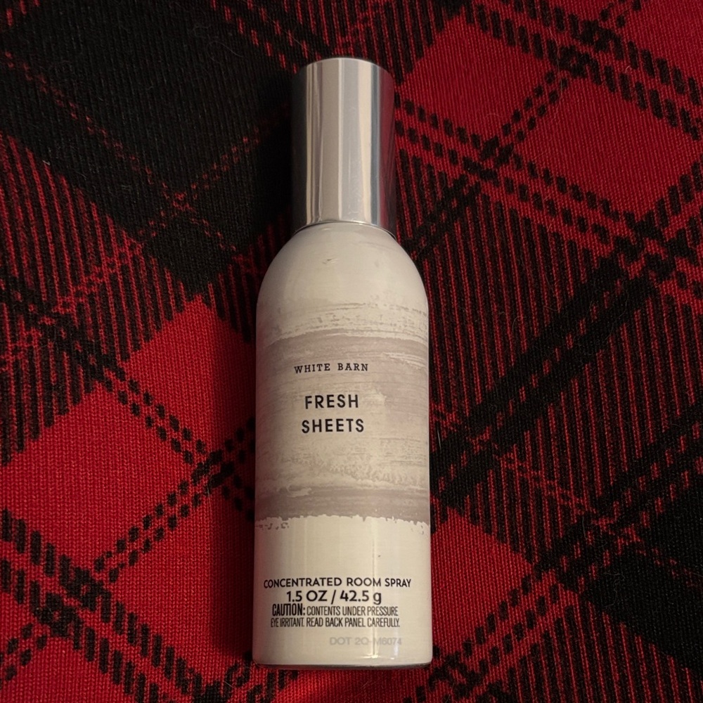 White Barn/Bath and Body Works Fresh Sheets Room Spray